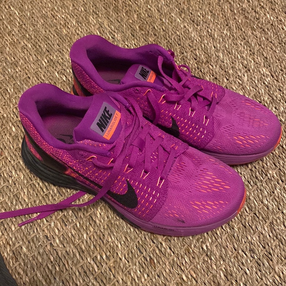 Nike dynamic support lunarglide 7